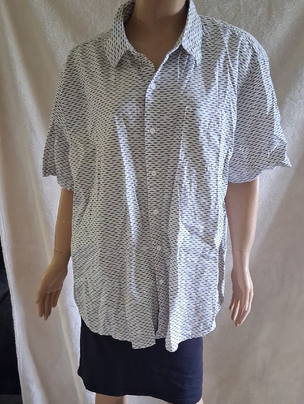 Haggar Men's Short Sleeve Button-Down Shirt in White with Navy Pattern
